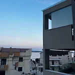 The Horizon *