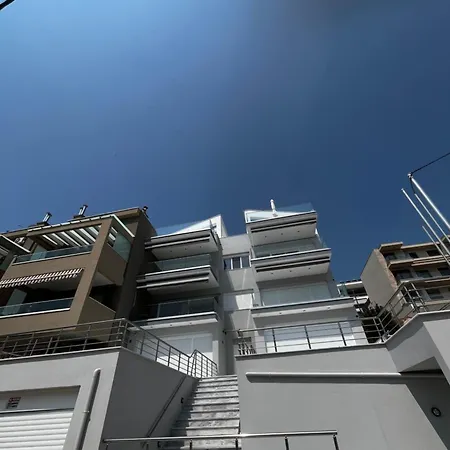 The Horizon * Неа-Перамос